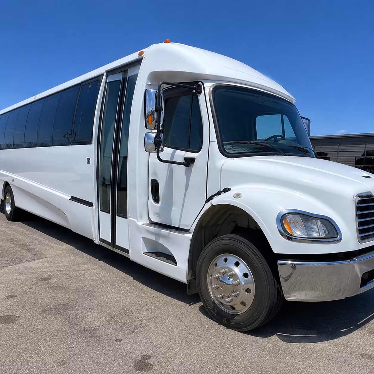 bachelor bachelorette and birthday party buses along the san clemente coast