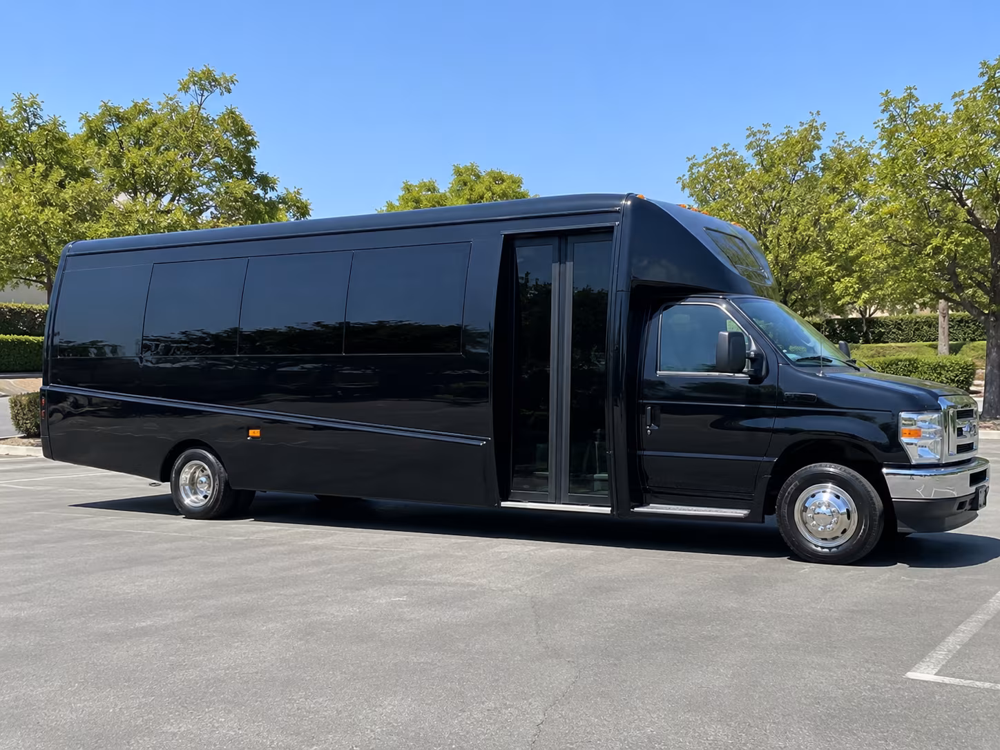 charter buses for large san clemente prom groups and school shuttles