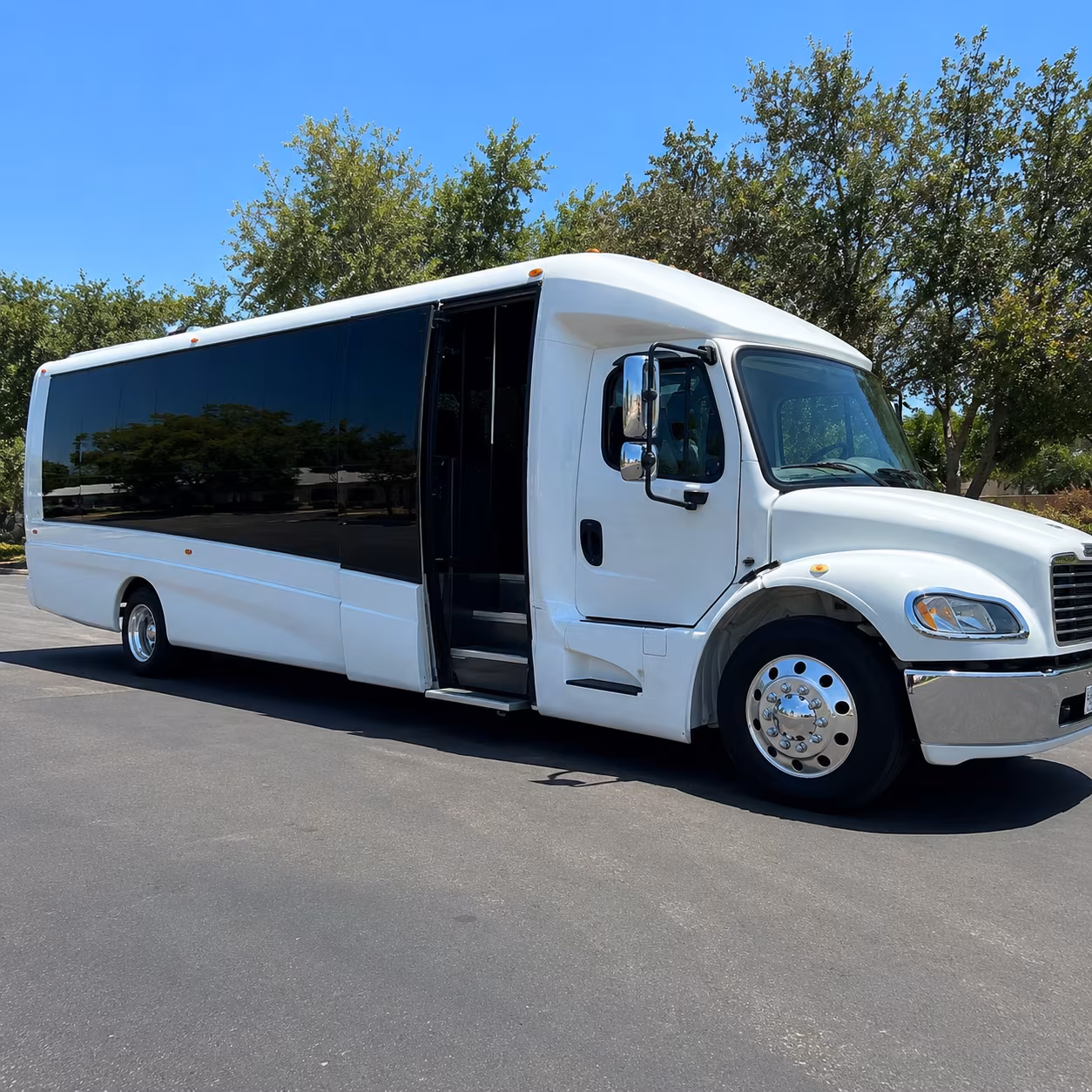 charter buses for san clemente corporate events and conferences