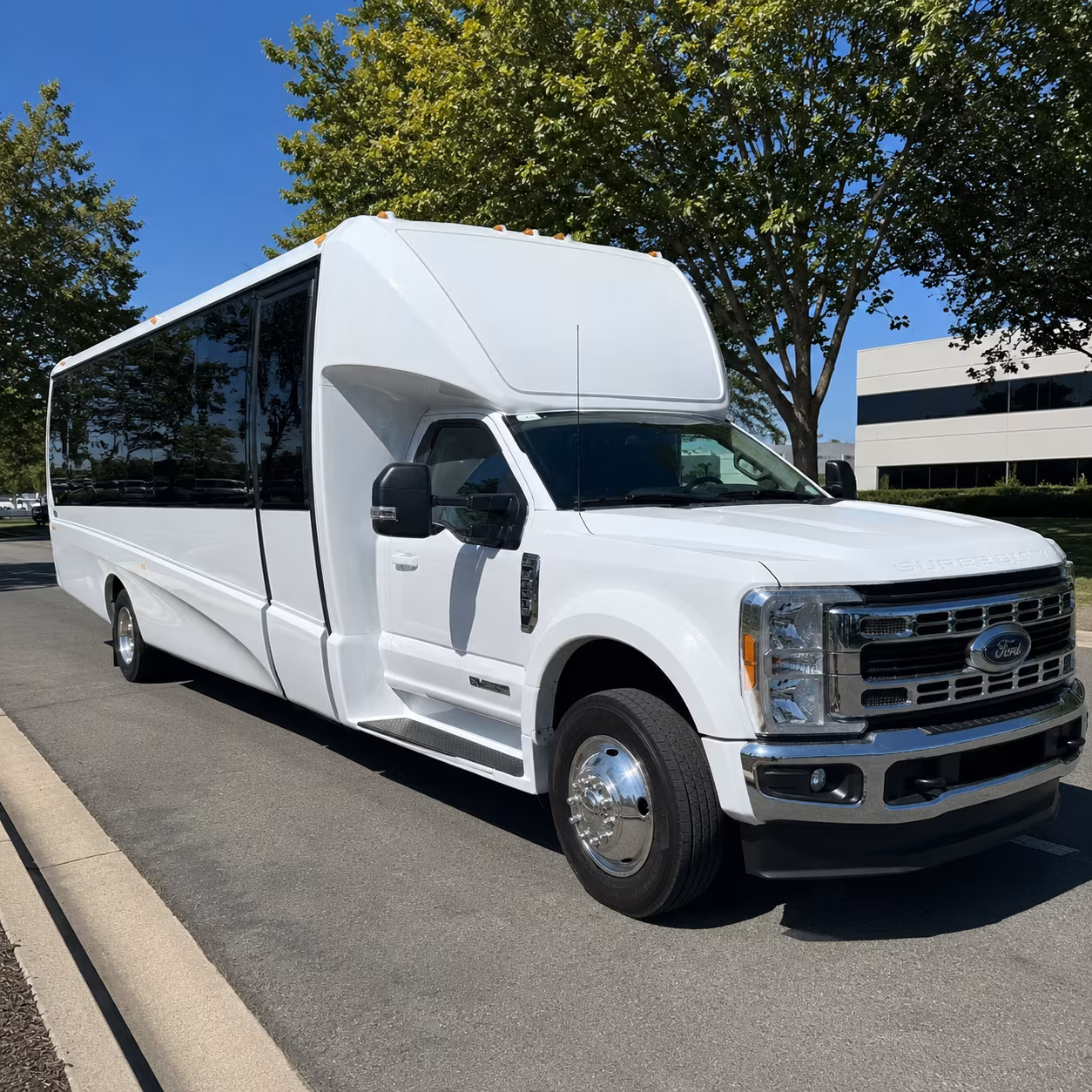 corporate airport transfer buses between san clemente and sna or lax