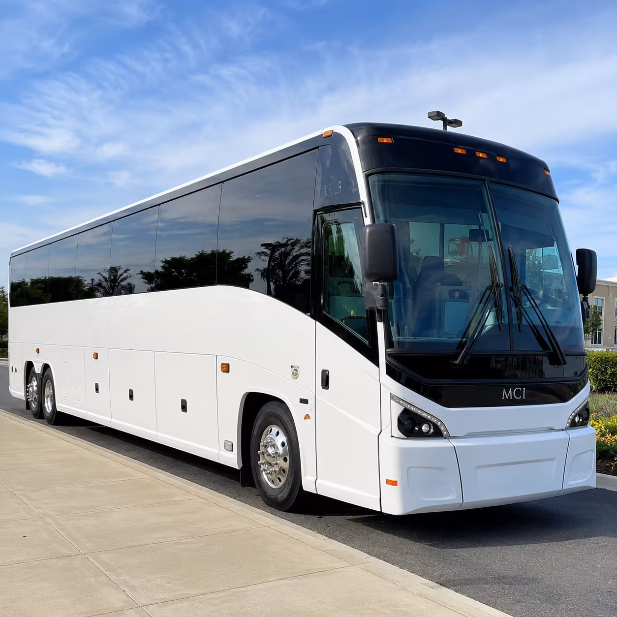 daily commuter shuttle buses along the i 5 corridor in san clemente