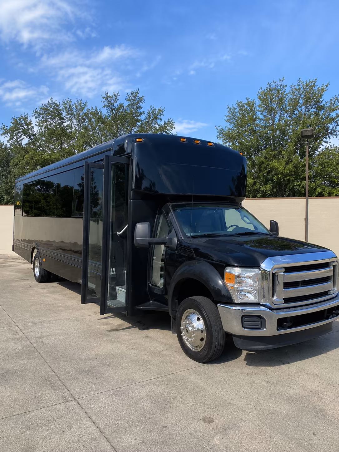 san clemente 20 passenger party bus